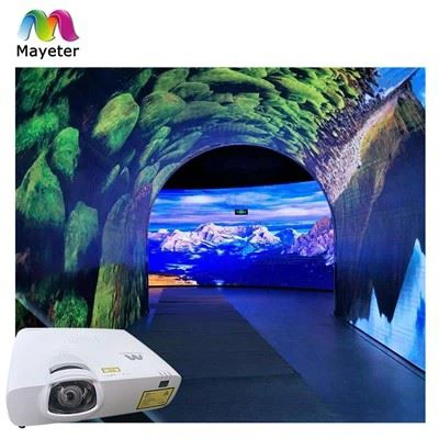 Imerzivni tunelski projektor